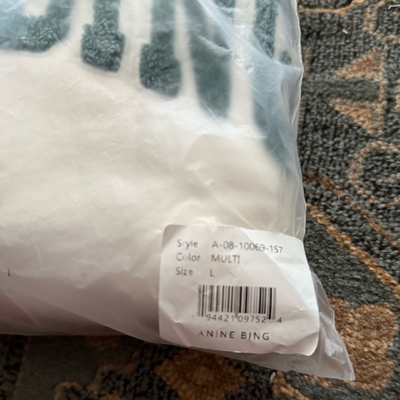 NWT - Anine Bing - Harvey Sweatshirt - Ivory With Dark
Sage - Picture 6 of 11